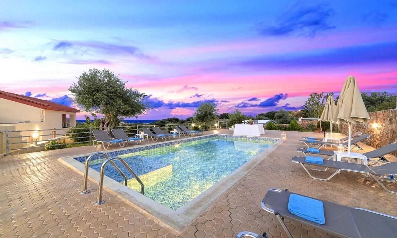 Aqua Blue Villas With Heated Pool Mathes Bagian luar foto